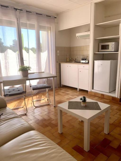 La Garde : Joli Studio Dans Residence מראה חיצוני תמונה