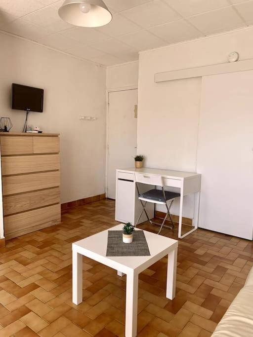 La Garde : Joli Studio Dans Residence מראה חיצוני תמונה